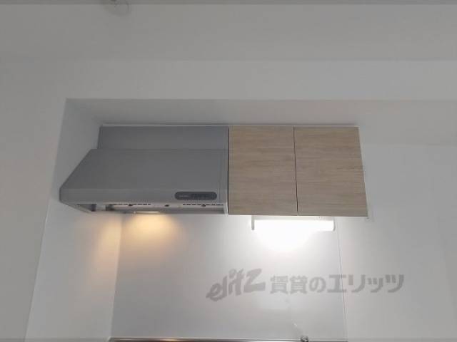 キッチン　上部収納