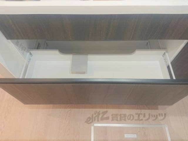 キッチン　収納下部