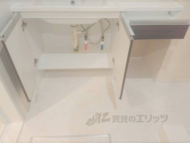 洗面所　収納下部
