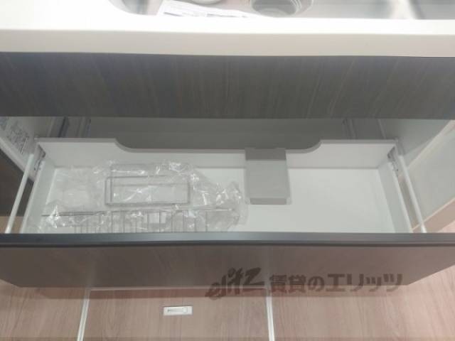 キッチン　収納下部