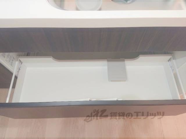 キッチン　収納下部