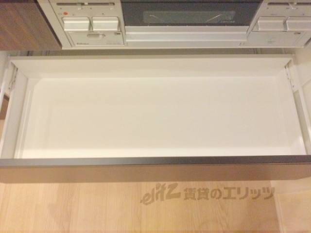 キッチン　収納下部