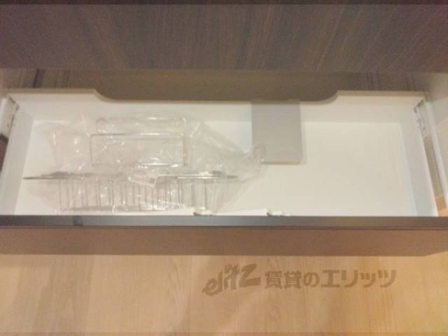キッチン　収納下部