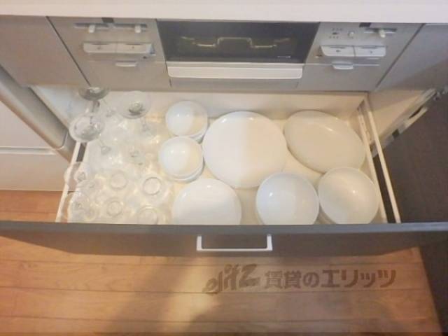 キッチン　収納下部