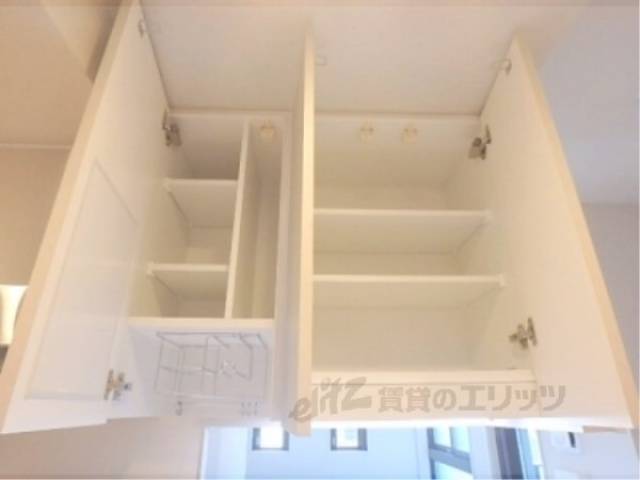 キッチン　収納上部