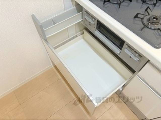 キッチン　下部収納