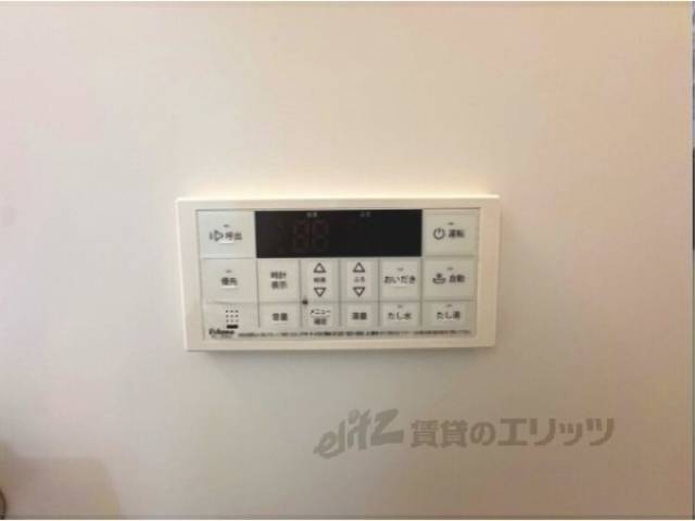 給湯器リモコン　同仕様イメージ画像