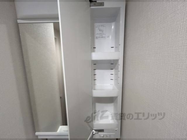 洗面所　上部収納