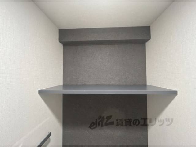 トイレ　上部収納