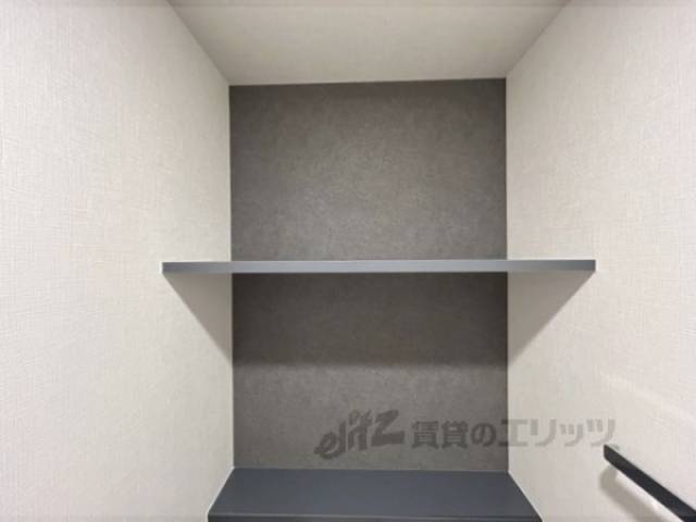 トイレ　上部収納