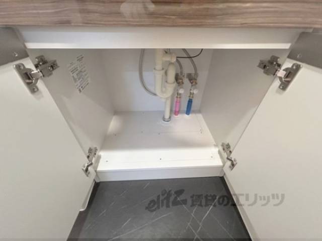 洗面所　下部収納