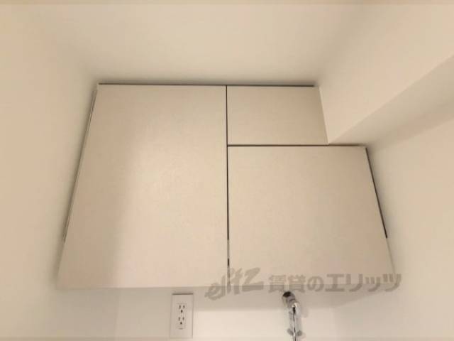 洗濯機置場　上部収納