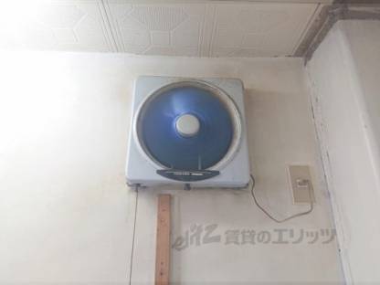 キッチン　換気扇　店舗部分