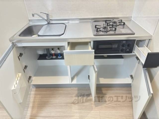 キッチン　下部収納