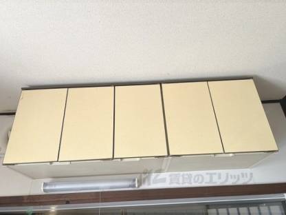 キッチン　上部収納