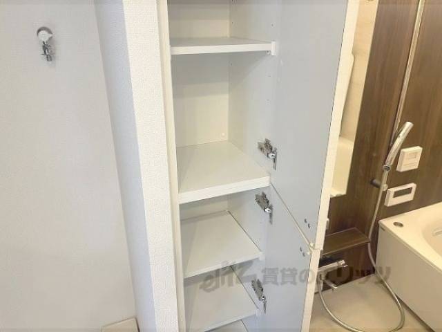 洗濯機置場　収納