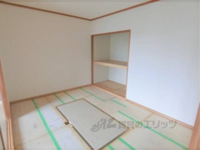 和室　修繕中
