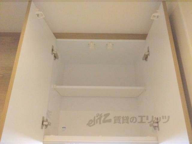 キッチン　収納上部