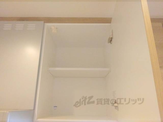 キッチン　収納上部