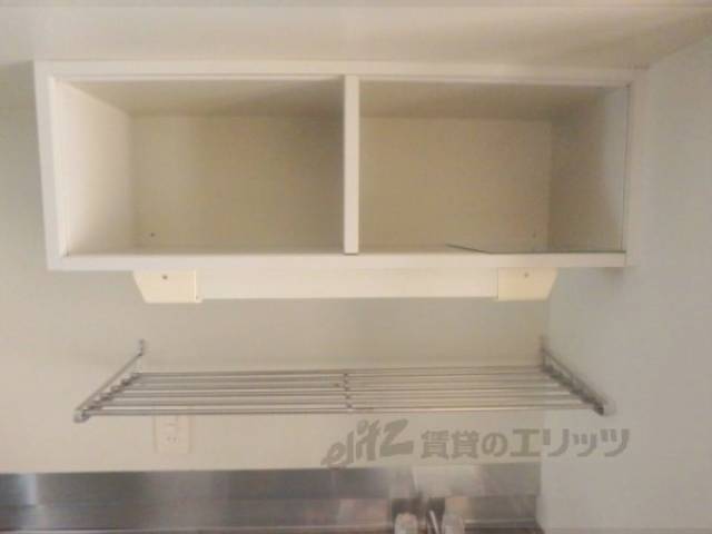 キッチン　上部収納