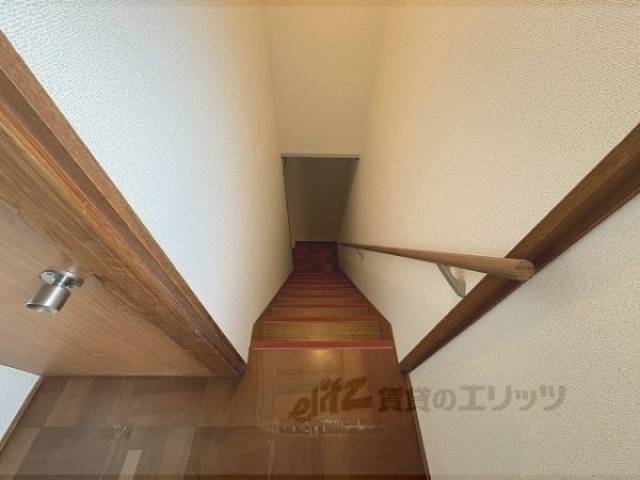 廊下　階段