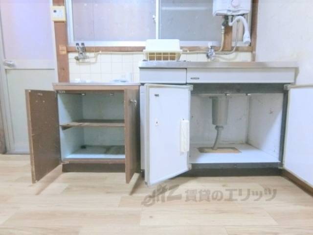 キッチン　下部収納