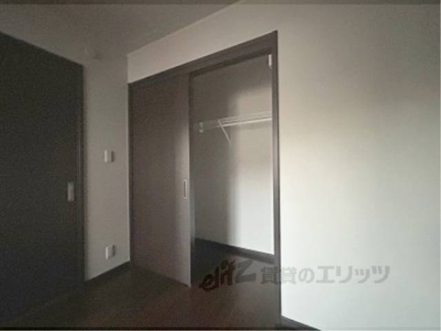 収納　6帖洋室収納