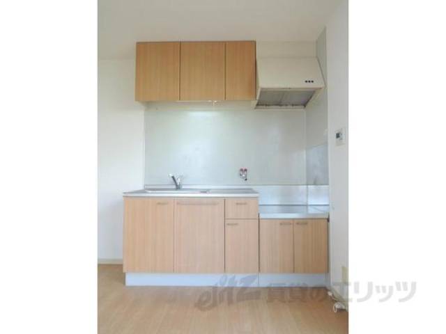 キッチン　画像は1Ｆの部屋のものとなります。