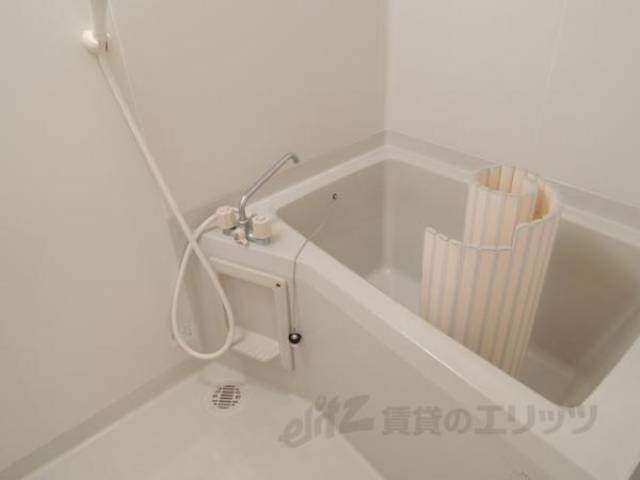 風呂　画像は1Ｆの部屋のものとなります。