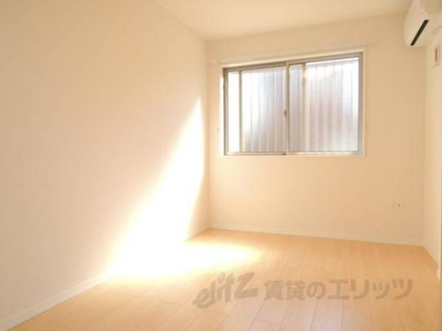 洋室　画像は反転タイプの部屋のものとなります。