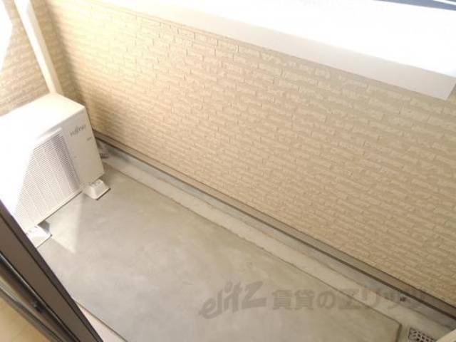 バルコニー　画像は反転タイプの部屋のものとなります。