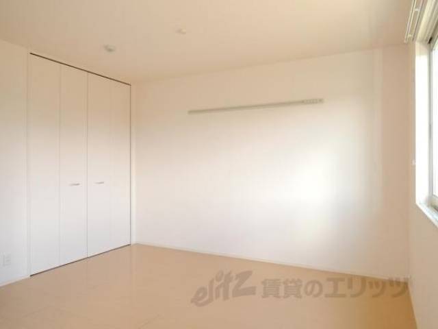 洋室　画像は203号室のものです。