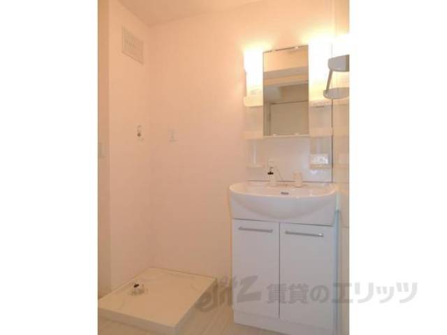 洗面所　画像は203号室のものです。