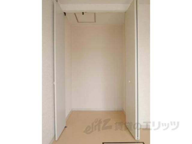 収納　画像は１Ｆ同タイプの部屋のものとなります。