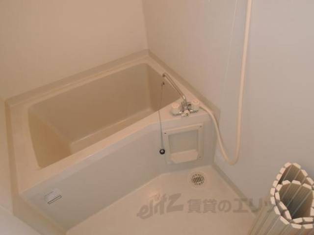 風呂　画像は１Ｆ同タイプの部屋のものとなります。