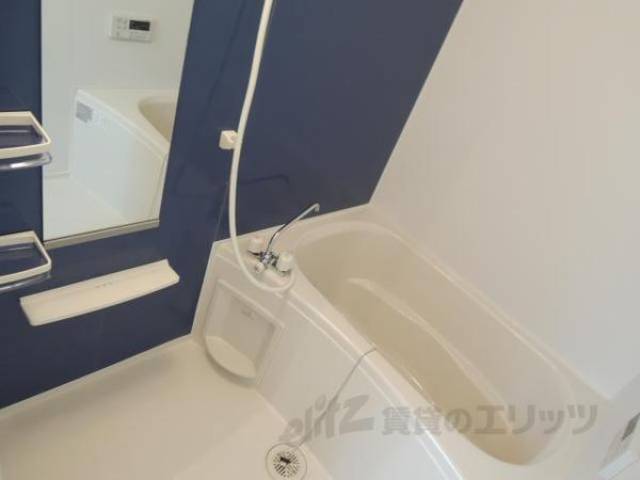 風呂　画像は反転タイプの部屋のものです。