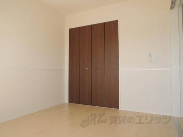 洋室　画像は反転タイプの部屋のものとなります。