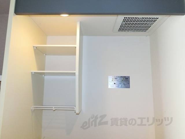 収納　シンク前の収納も有ります。