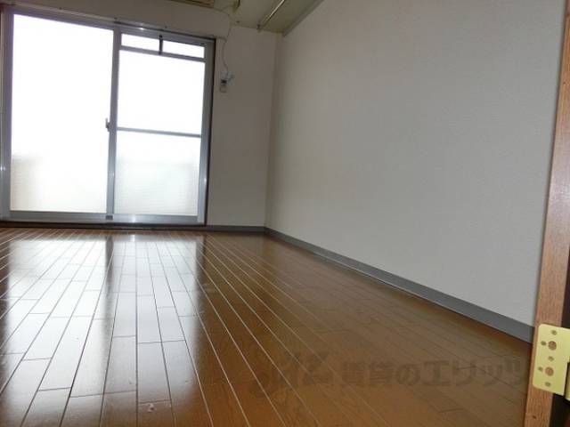 リビング　広々とした洋室です