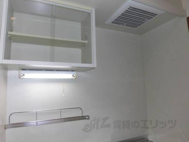 キッチン　キッチン戸棚