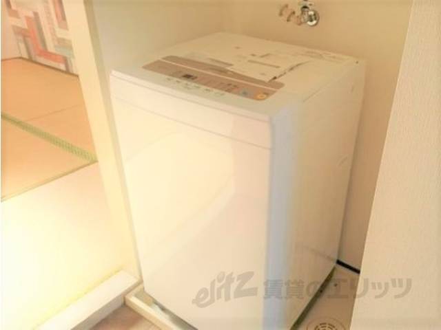 洗濯機置場　洗濯機が室内に置けるのは嬉しいですね。