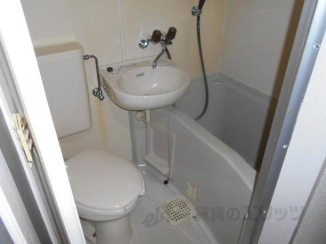 ユニットバス　３点ユニットでコンパクトに設計されてます。