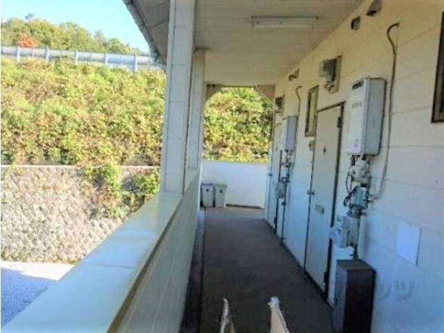 共用廊下　廊下も広々です