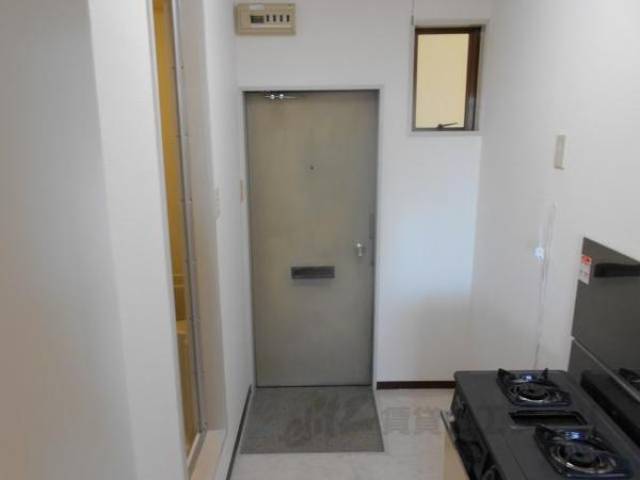 冷蔵庫置場　台所横に冷蔵庫スペースを確保しています。