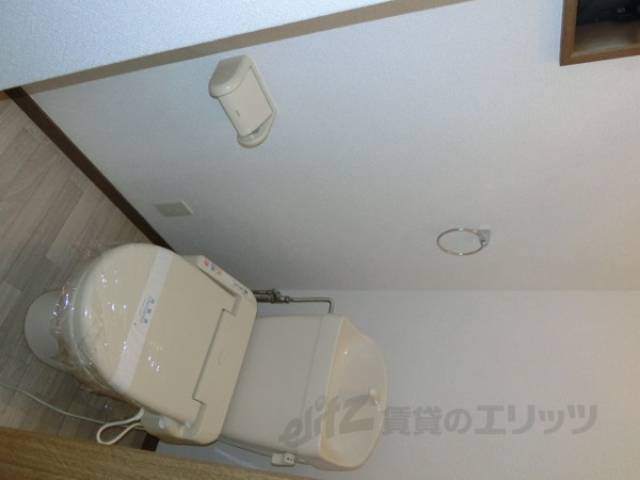 トイレ　温水洗浄便座