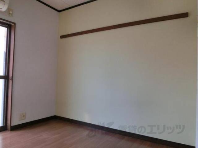 洋室　アクセントクロス使用