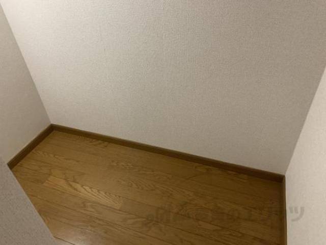 収納　階段下収納