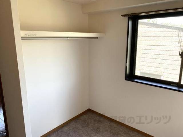 収納　ウォークスルークローゼット