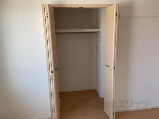 収納　洋室の収納