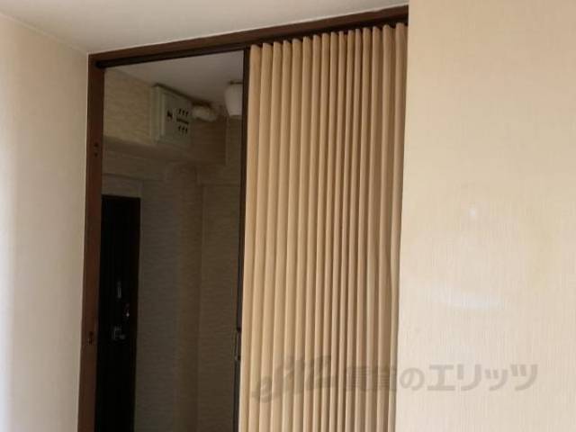 アコーディオンカーテン